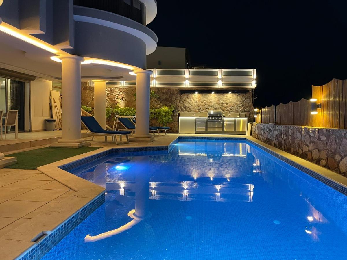 Luxury Suite By The Pool Ейлат Екстер'єр фото