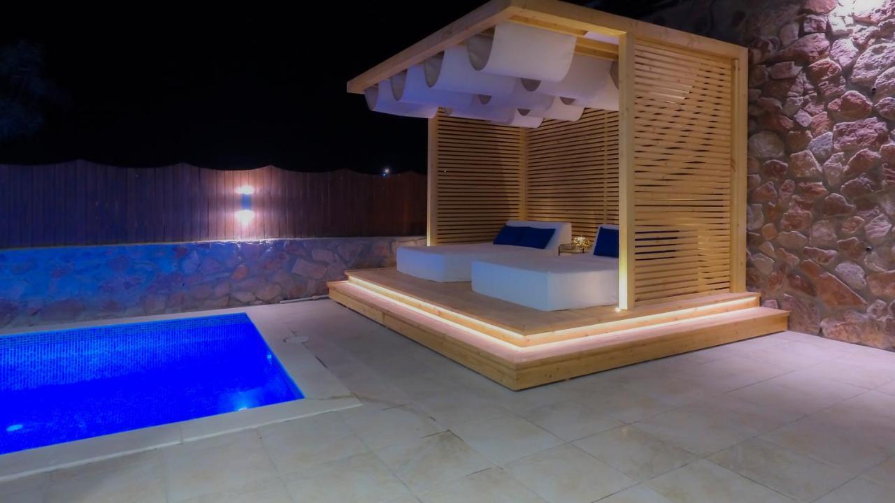 Luxury Suite By The Pool Ейлат Екстер'єр фото